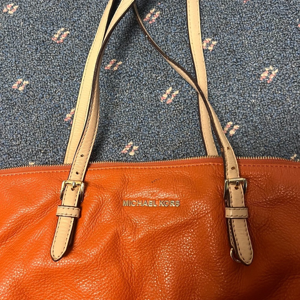 Michael Kors Jet Set Leather Tote Size Medium Orange Travel Bag Zipper Closure - Picture 2 of 13